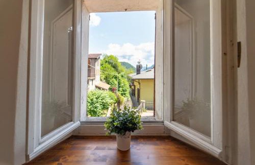 Centro Valle Intelvi Apartment | Rustic apartment in the heart of the Val d'Intelvi