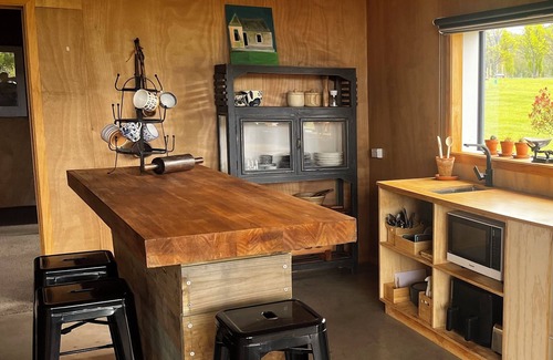 Clyde House | Rustic Barn Apartment 5 minutes from Clyde, Central Otago
