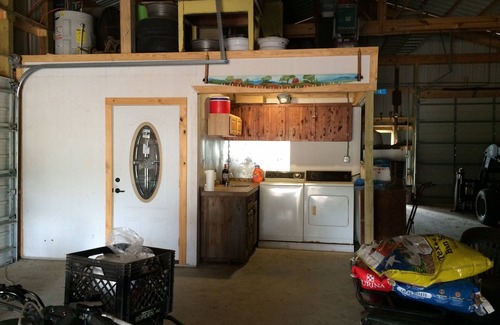 Cedar Lane Apartment | Rustic Barn Apartment