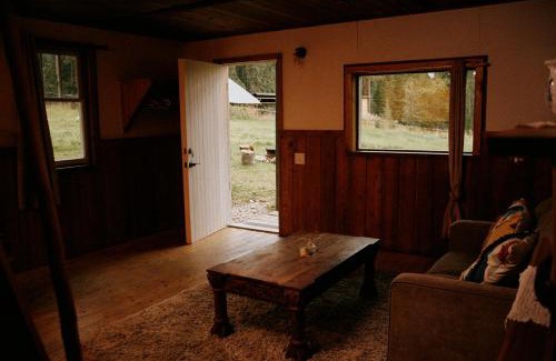 Columbia Valley Ski Chalet | Rustic Basic Cabin at Beaverfoot