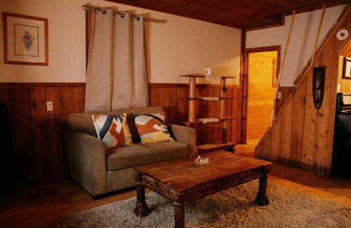 Columbia Valley Ski Chalet | Rustic Basic Cabin at Beaverfoot