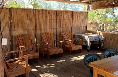 Mozambique Cottage | RUSTIC BEACH COTTAGE