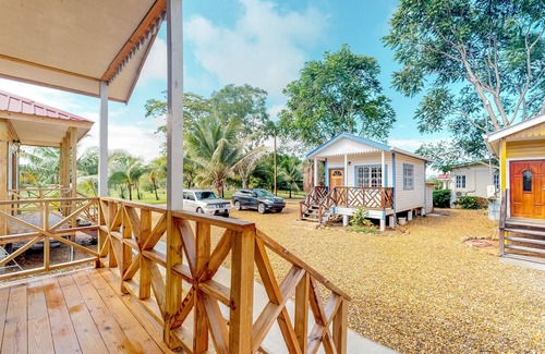 Dangriga Cabin | Rustic Belize cabin, nature-lovers cabin, eco-cabin Dangriga