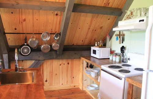 Saint-Roch-des-Aulnaies Apartment | Rustic loft in St-Roch-des-Aulnaies Enr. 296282