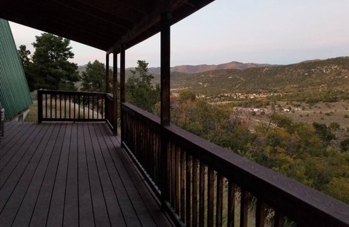 Fairview Cabin | Rustic Cabin Getaway