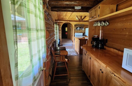 Hackensack Cabin | Rustic Cabin Hyde-A-Way