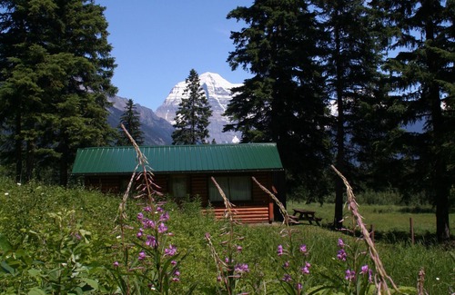Regional District of Fraser-Fort George Cabin | Rustic cabin in the Canadian Rockies!