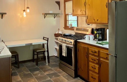 Sabillasville Cabin | Rustic Cabin in Thurmont, MD