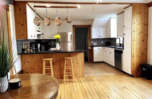 Caledon Cabin | Rustic cabin-inspired residence.n