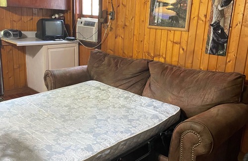 Viola Cabin | Rustic Cabin on the Wapsi River