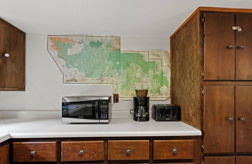 Historic Downtown Durango Cabin | Rustic Cabin on the Pine River, Pet-Friendly, Great Fishing