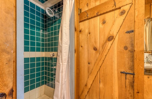 Idyllwild Cottage | Rustic Cabin with Outdoor Deck, Woodland Views - Close to Town