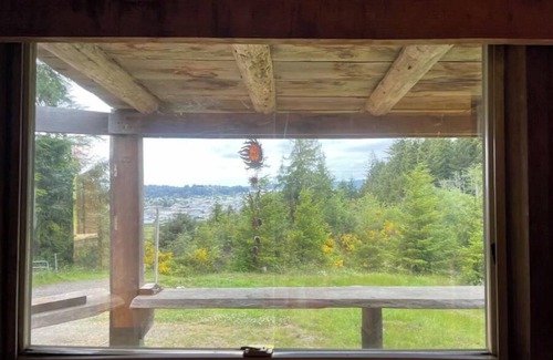 Bunker Hill Cabin | Rustic Cabin Wrap-around View