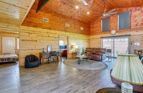 Tulare House | Rustic California Vacation Rental with Rooftop Patio