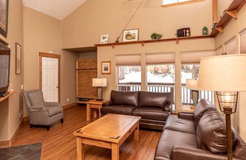 Salida House | Rustic Camping Cabin near the Royal Gorge in Salida, Colorado