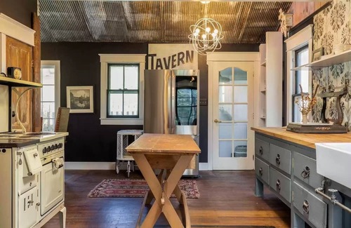 Catskill Other | Rustic Catskill cottage, 10 min to Hudson, 30 minutes to popular ski area skiing