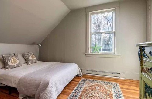 Catskill Other | Rustic Catskill cottage, 10 min to Hudson, 30 minutes to popular ski area skiing