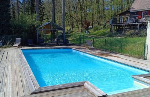 Saint-Pompont Cottage | Rustic chalet in the heart of Black Périgord with terrace & all comforts included