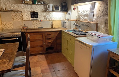 L'Eglise-aux-Bois House | Rustic charm. Bakery and workshop converted to 2-bed house on a farm