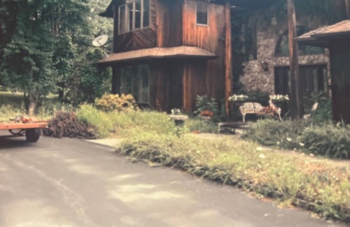 Montgomery House | Rustic charming 4 bedroom, 5th bedroom does not have a bed