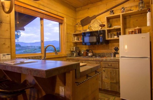 Panguitch Cabin | Rustic Chic Barn Cabin Retreat in the Heart of Nature, Rustic Chic Barn Cabin Retreat