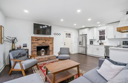 New Market House | Rustic Chic Elegance + Deck with Grill