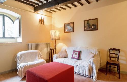 Monterchi House | Rustic Comfort with Modern Touch