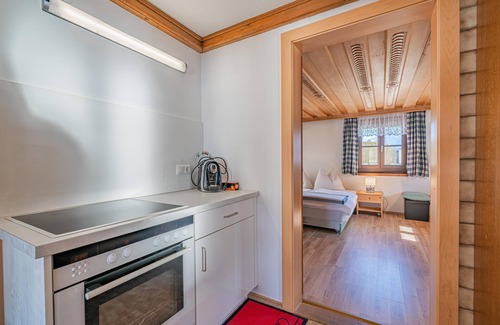 Wald im Pinzgau Apartment | Rustic cosiness in the mountains with a terrace
