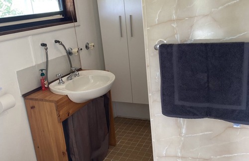 Lower Pappinbarra Cottage | Rustic cottage close to river for swimming & fishing.
