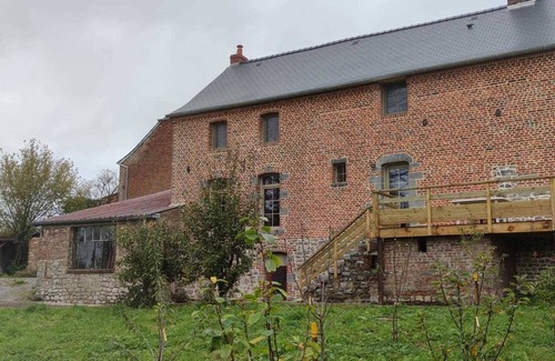 Solre-le-Chateau Cottage | Rustic Cottage with Terrace and Park in Avesnois Nature Park