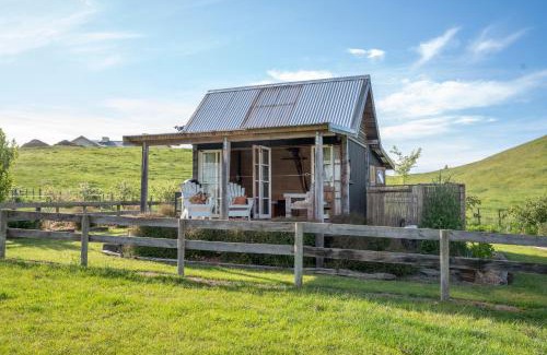 Haumoana Villa | Rustic country Cottage