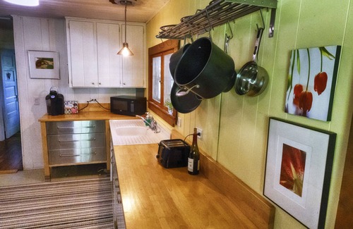 Canton Cottage | Rustic Creekside Cottage - High Speed internet.