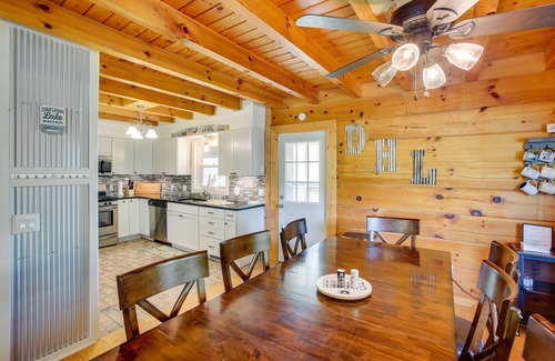 Celina Cabin | Rustic Dale Hollow Lake Cabin - Private Hot Tub!