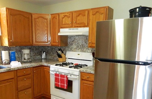 Oquossoc House | 🐾Rustic dog friendly home on the North Shore of Rangeley Lake.