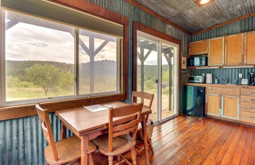 Mason Apartment | Rustic Eco-Cabin Llano River Getaway on 68 Acres!