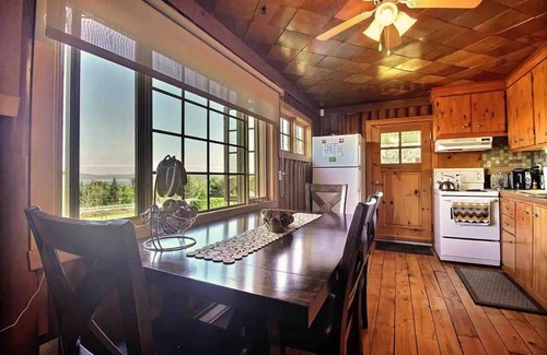 Nominingue Ski Chalet | Rustic experience with heated pool and spa