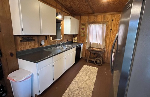 Phenix City House | Rustic Farm cottage with firepit-horses, goats and fresh eggs every morning.