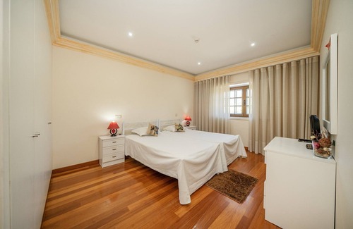 Povoa de Lanhoso Other | Rustic farm with swimming pool and playground!