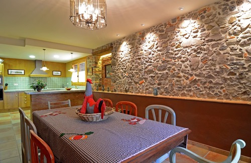 Sils Cottage | RUSTIC FARMHOUSE IDEAL FOR FAMILIES WITH PRIVATE POOL AND GREAT GARDEN