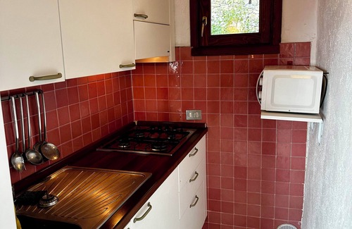 Chiusanico House | Rustic farmhouse with breathtaking views and sunny garden 12 km from the sea