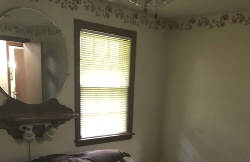 Brunswick House | Rustic Getaway