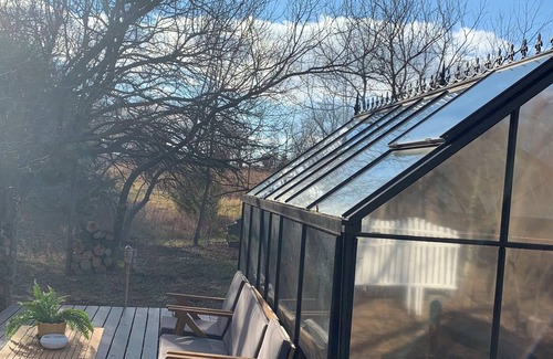 Lawrence Bed & Breakfast | Rustic Glamping Under the Stars