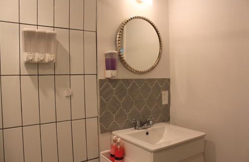Ucluelet House | Rustic Guest Suite
