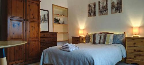 Rosyth House | Rustic Harmony - Edinburgh Airport near, 8mi