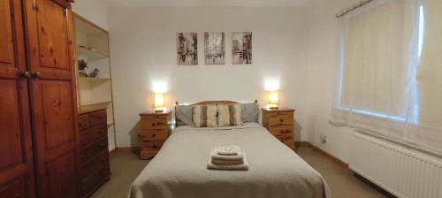 Rosyth House | Rustic Harmony - Edinburgh Airport near, 8mi