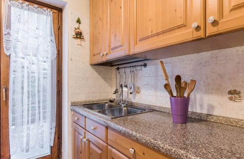 Folgaria House | Rustic Holiday Apartment “Serrada”, Mountain View, Garden and Balcony