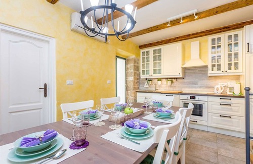 Cizici House | Rustic holiday house KATE