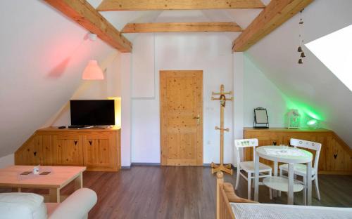 Studor House | Rustic House 13