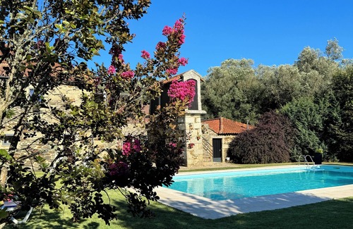 Cardielos Cottage | Rustic house for 8, with private swimming pool. Last weeks available w/discount