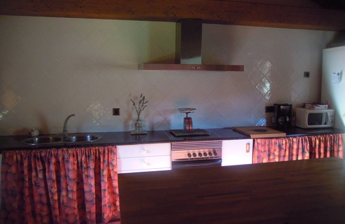 A Lama Cottage | rustic house in the countryside